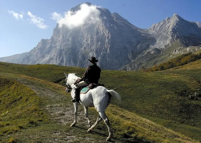 ベッド・アンド・ブレックファスト Complesso Turistico Aurora - & 4*