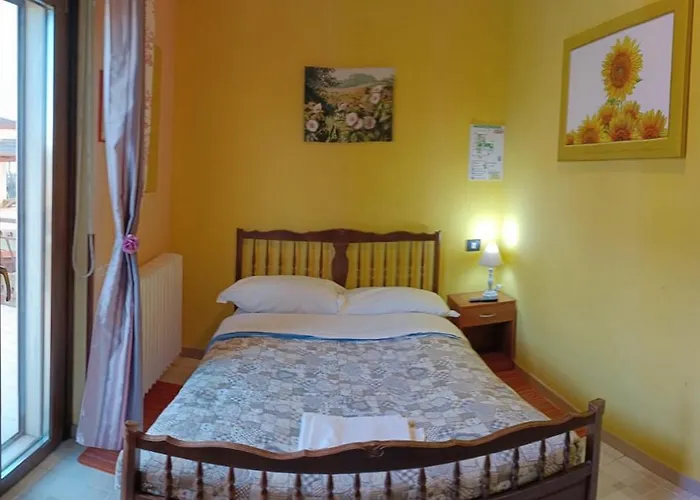 ベッド・アンド・ブレックファスト Complesso Turistico Aurora - & Poggio Picenze